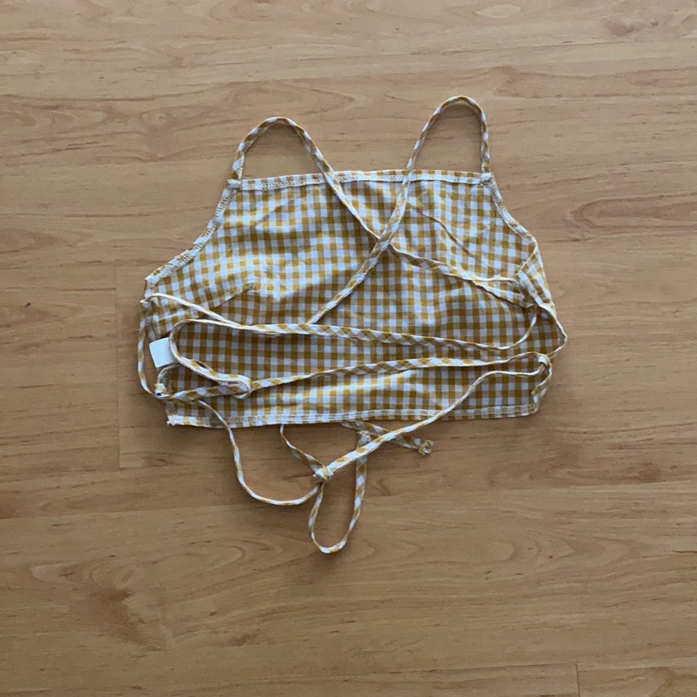 Two crop tops. - Picture 2 of 4
